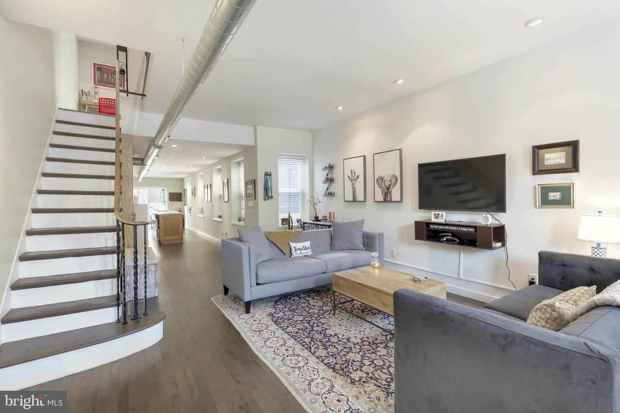 1737 Tasker Street - Photo 1
