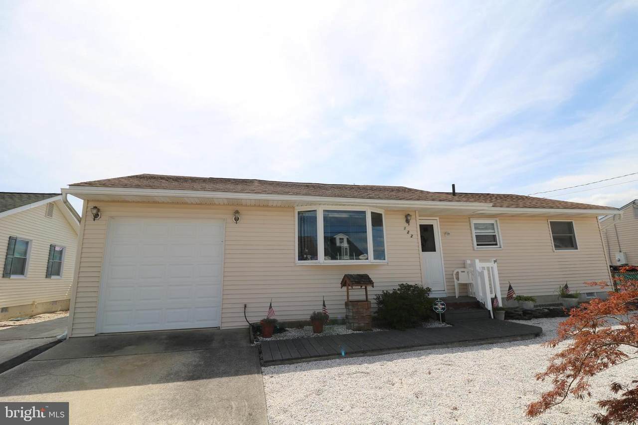 122 Raritan Drive - Photo 1