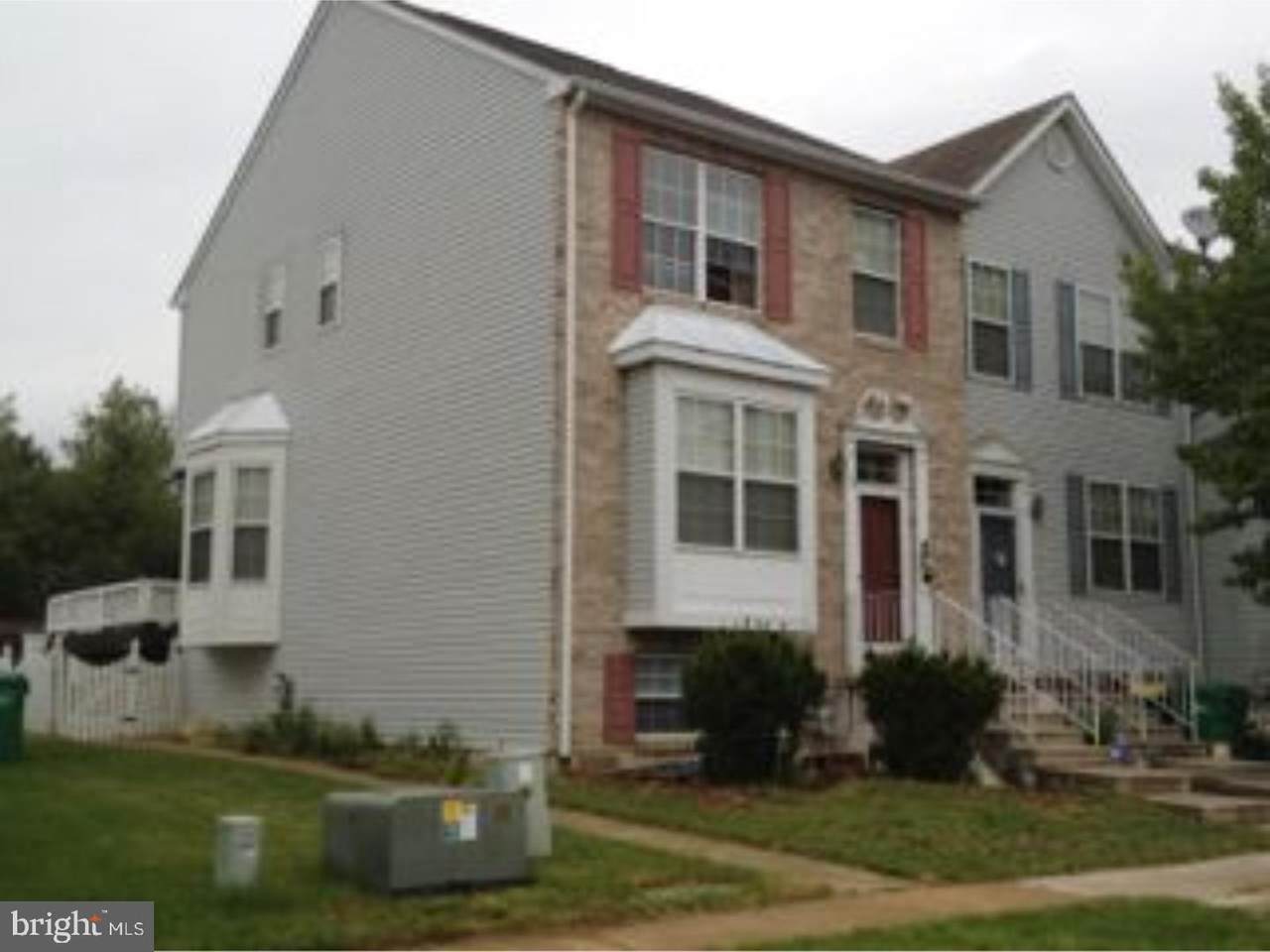 12 Versailles Court - Photo 1