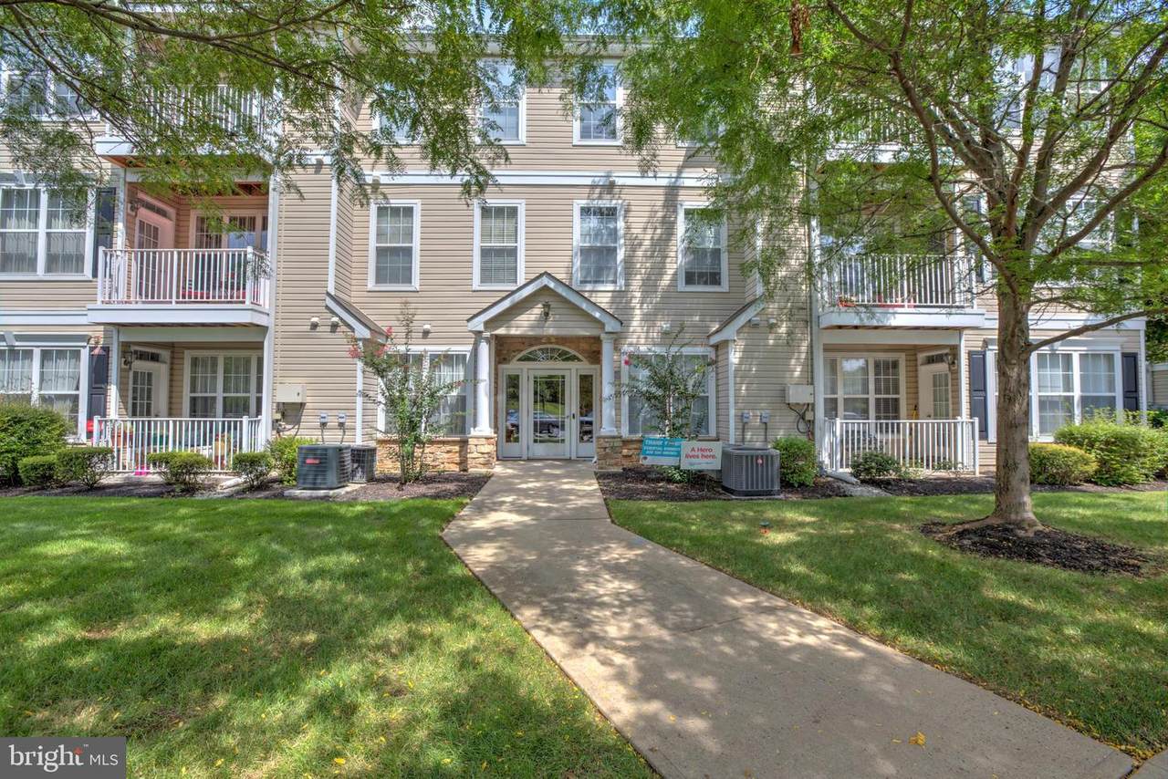 106 Kyle Way - Photo 1