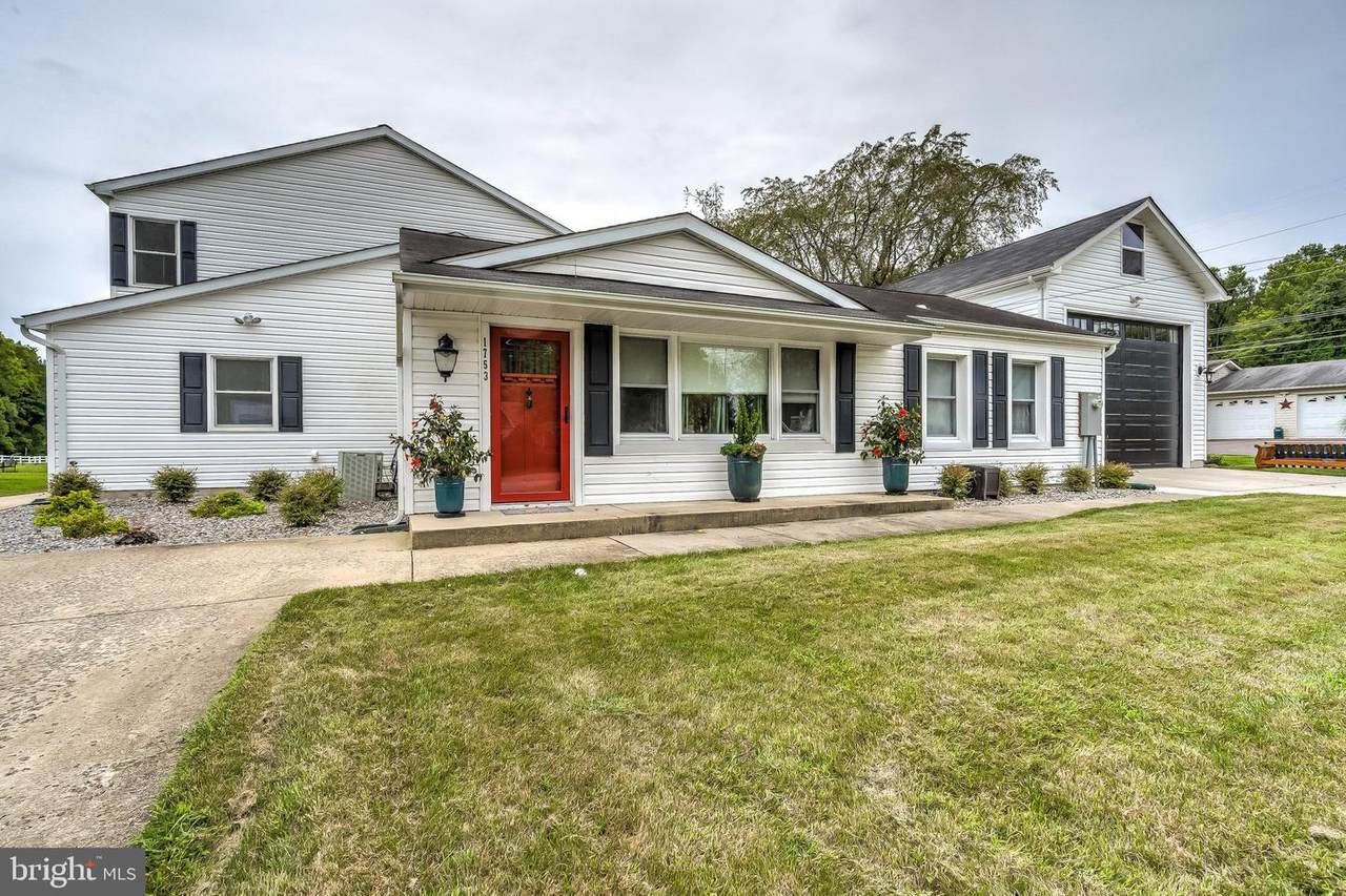 1753 Dunton Road - Photo 1