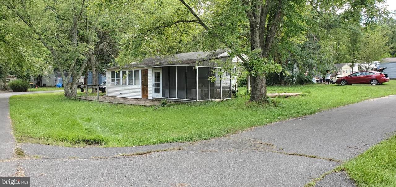 263,264 Iowa Lane - Photo 1