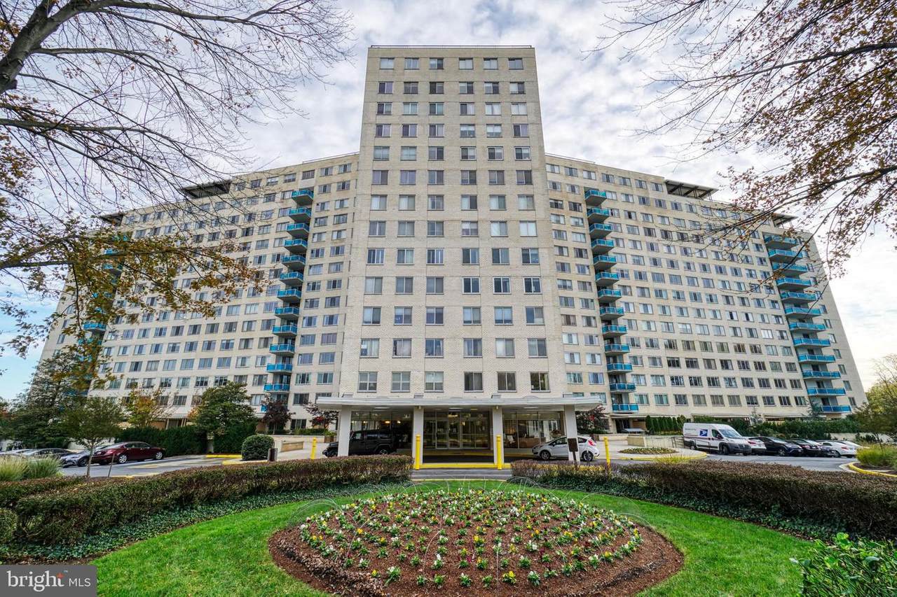 10500 Rockville Pike - Photo 1