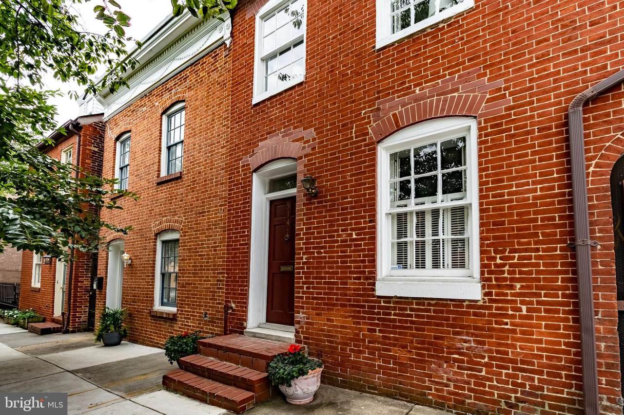 514 Wolfe Street - Photo 1