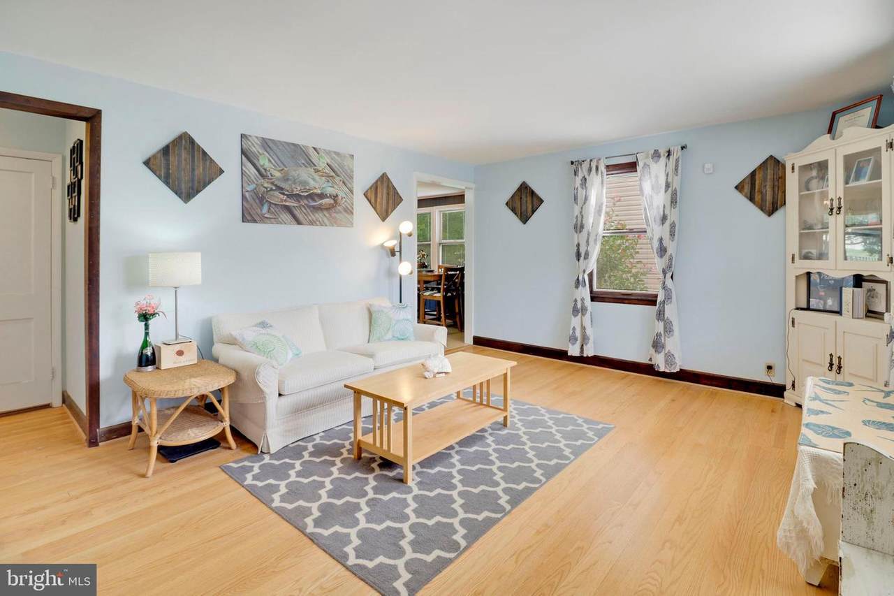 226 Division Avenue - Photo 1