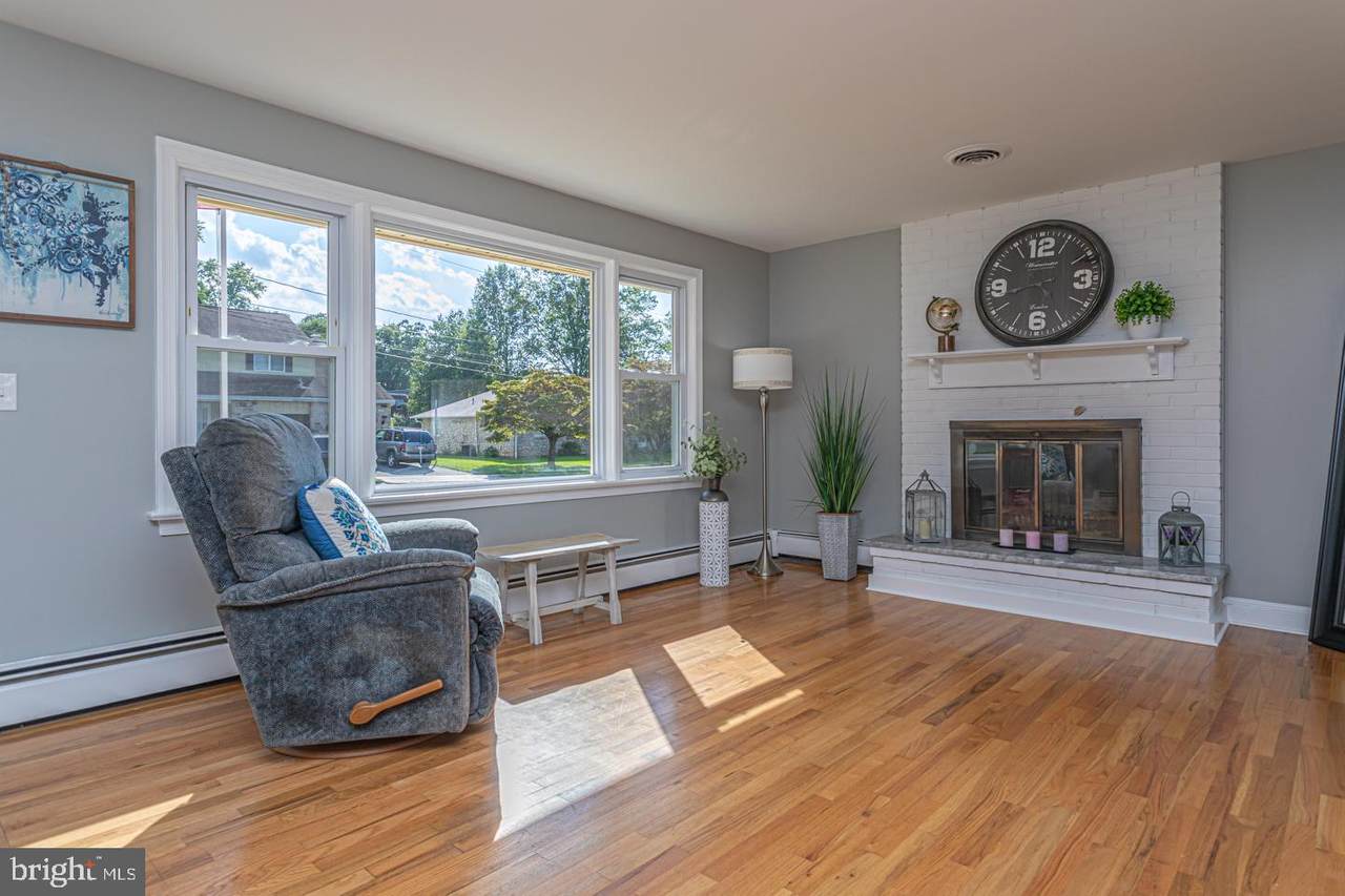 519 4TH Street - Photo 1