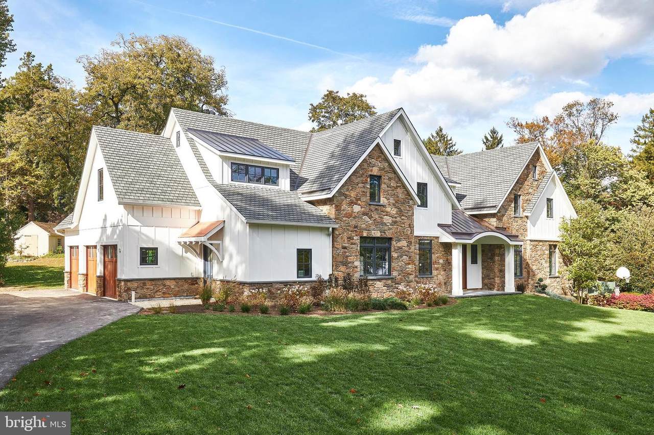 561 Ferndale Lane - Photo 1