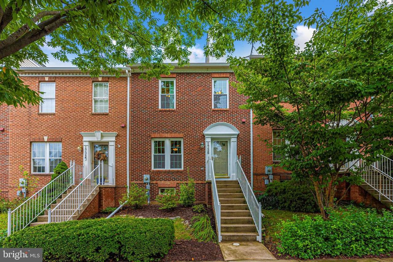 1736 Derrs Square - Photo 1