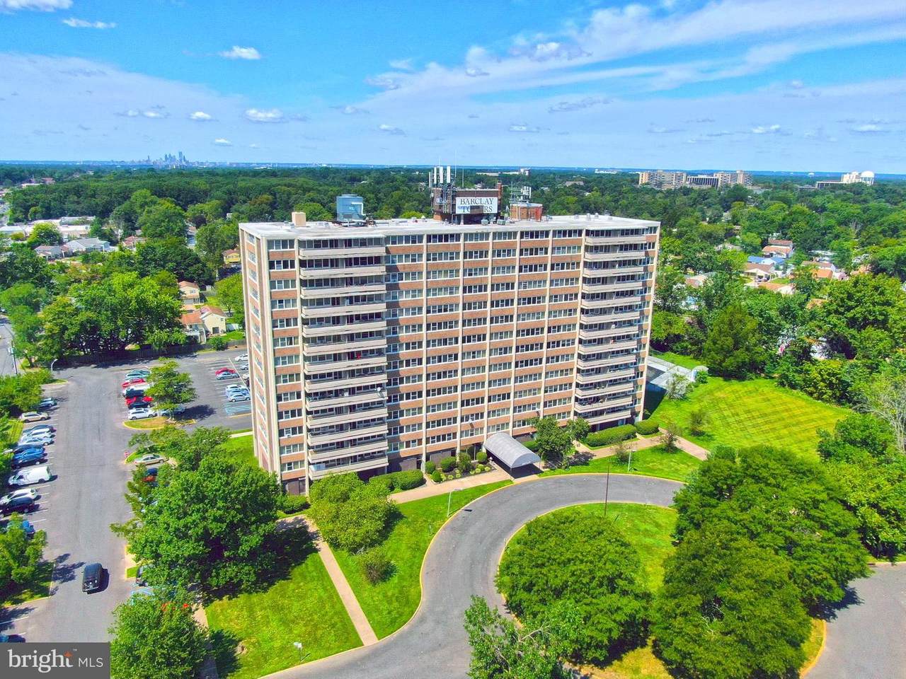 1 Barclay Towers - Photo 1
