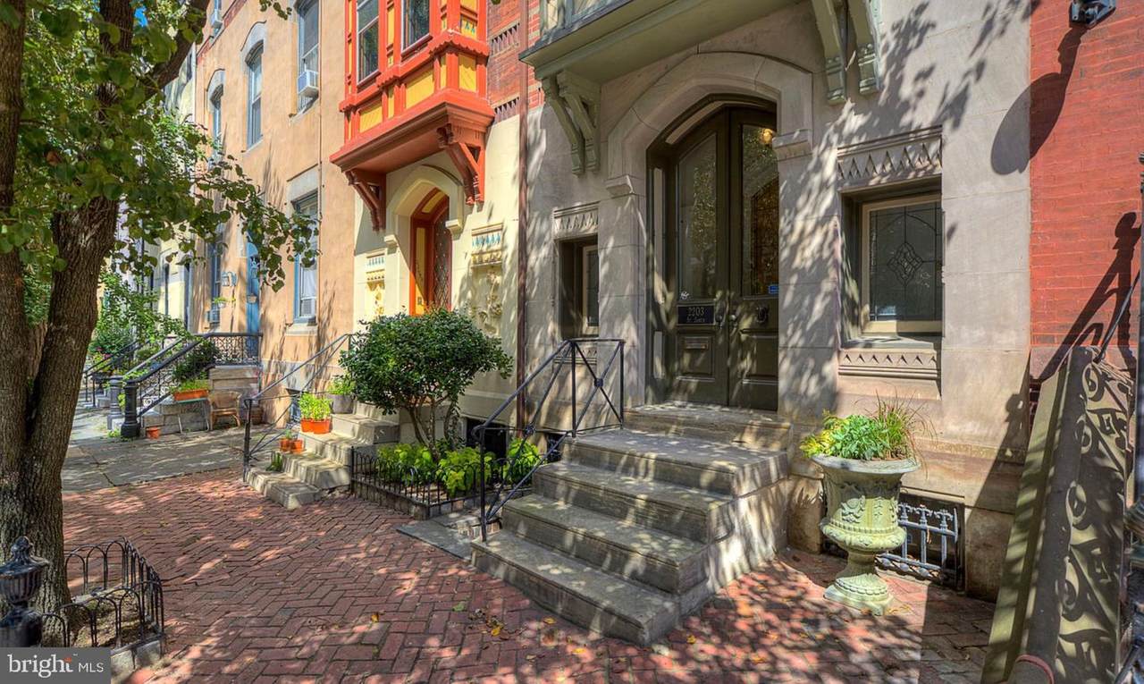 2203 Saint James Street - Photo 1