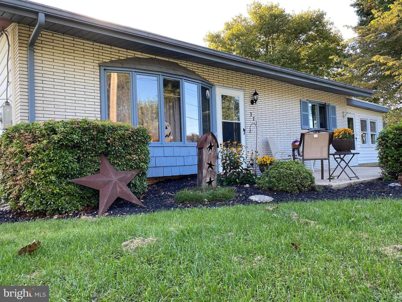 271 22ND Street - Photo 1