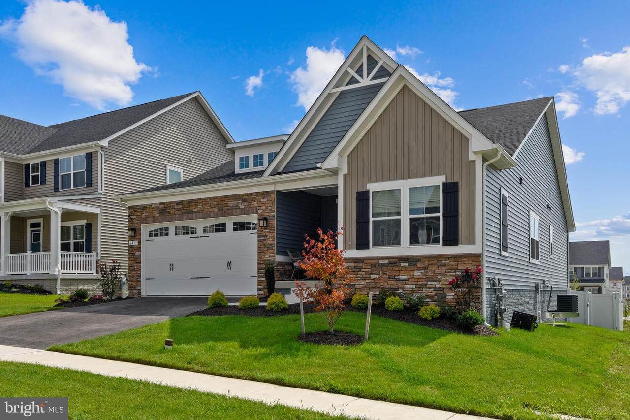 2411 Kanawha Lane - Photo 1