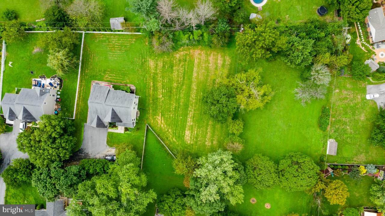 4024 Saint Johns Lane - Photo 1