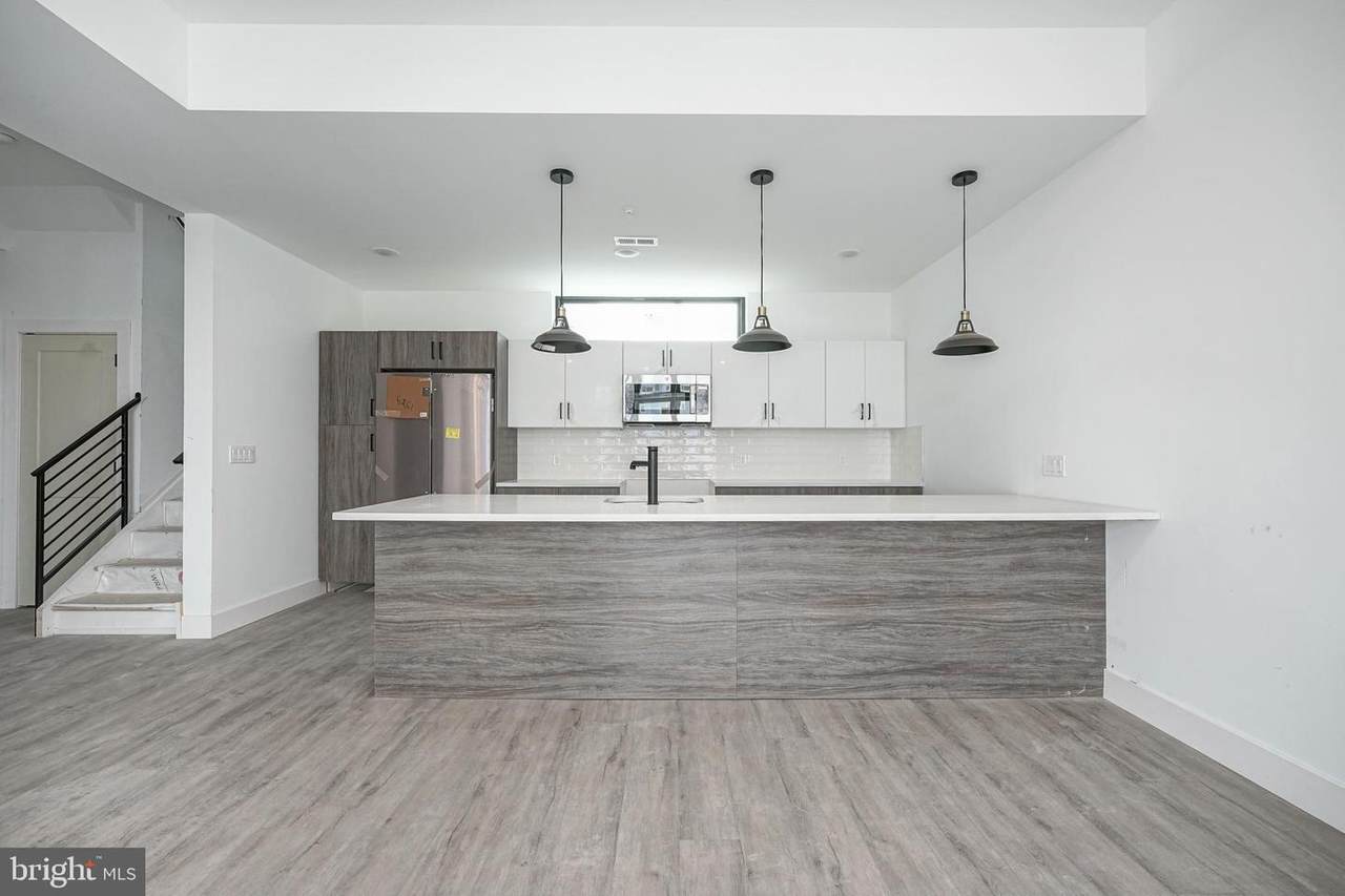 845 15TH Street - Photo 1