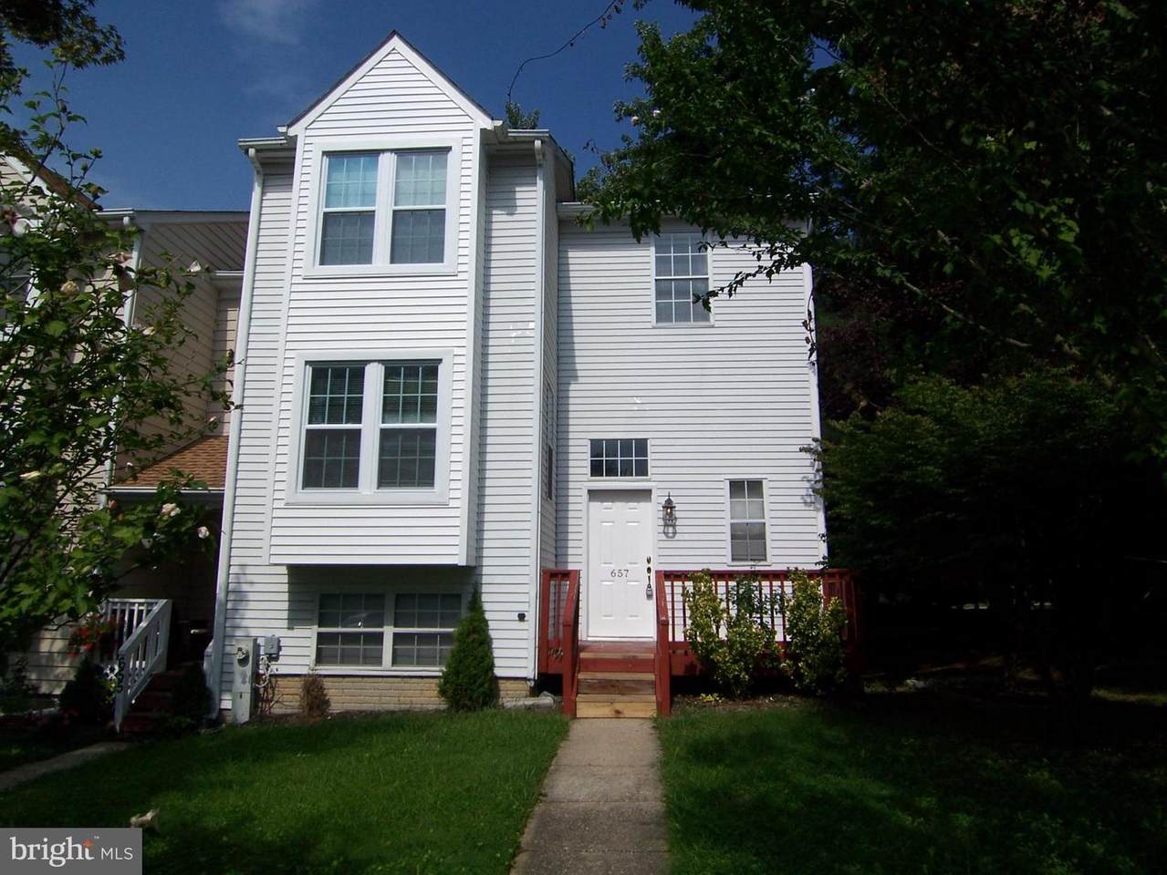 657 Lochern Terrace - Photo 1