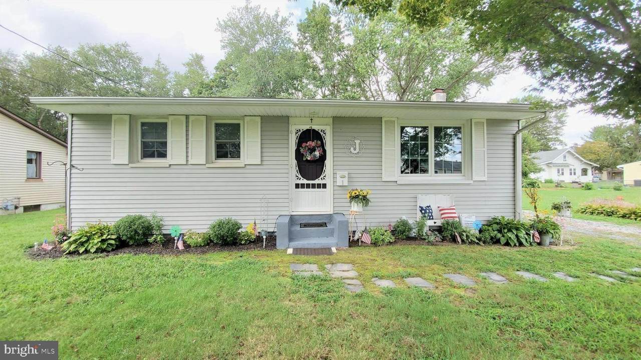 1 Jerrys Avenue - Photo 1