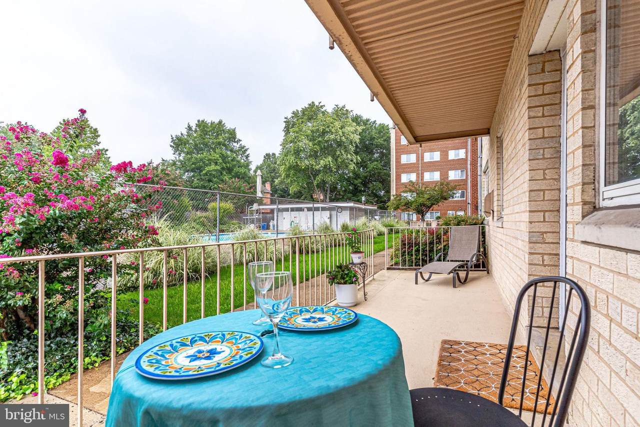 200 Maple Avenue - Photo 1