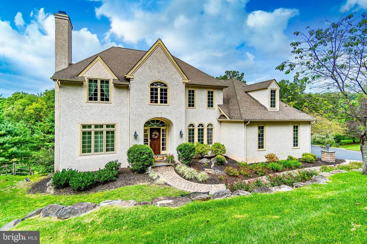 3529 Runnymeade Drive - Photo 1