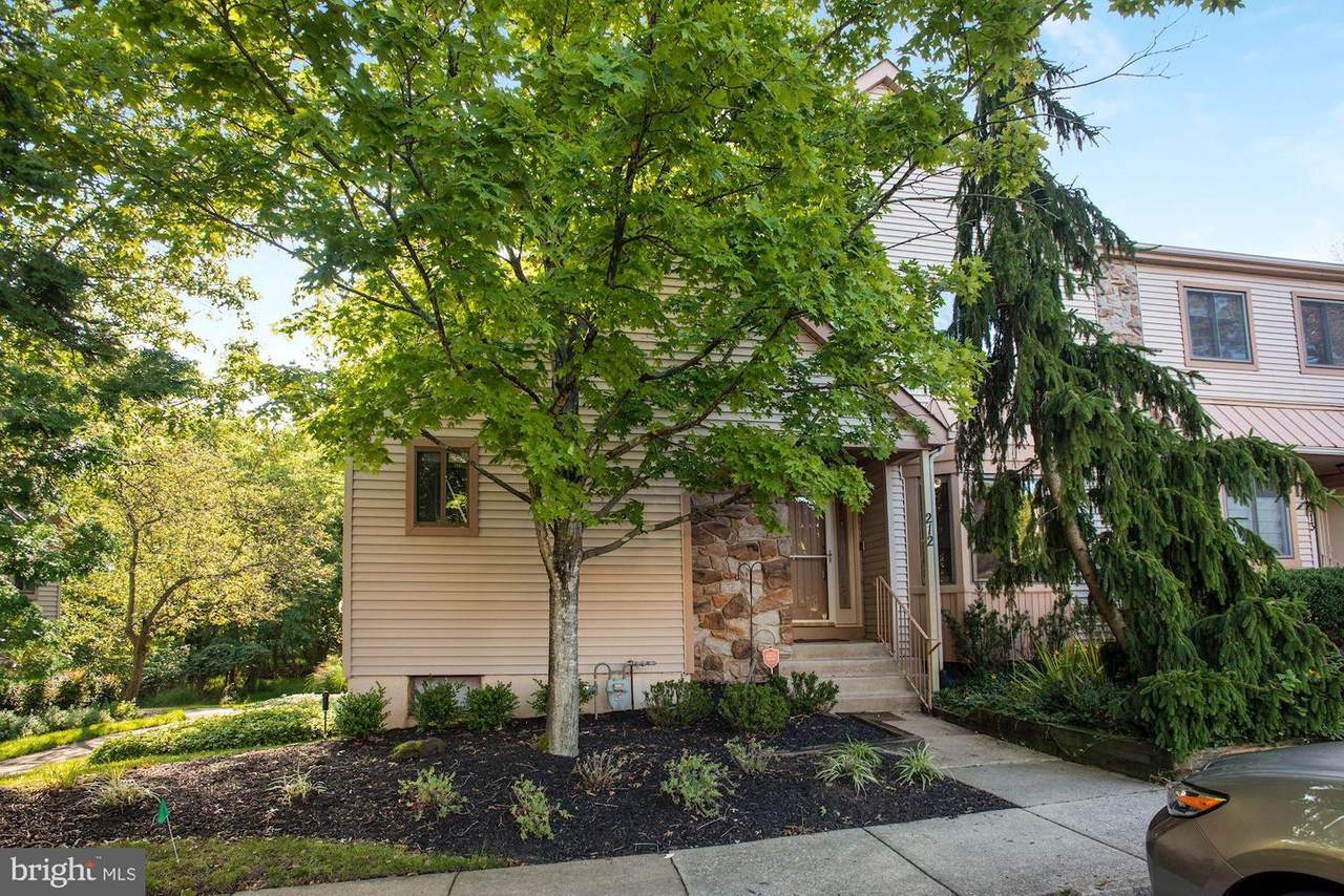 212 Chanticleer - Photo 1