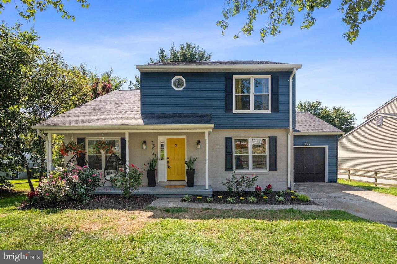 1312 Broadview Boulevard - Photo 1