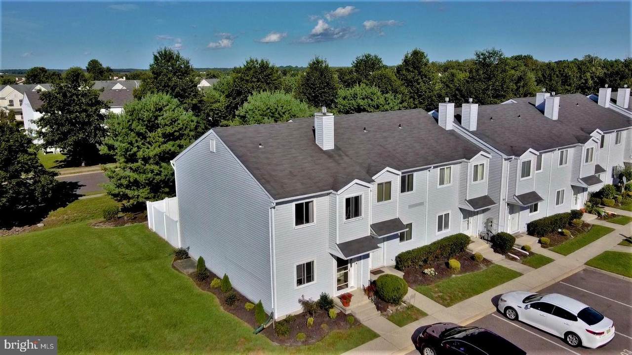 201 Yorktown Boulevard - Photo 1