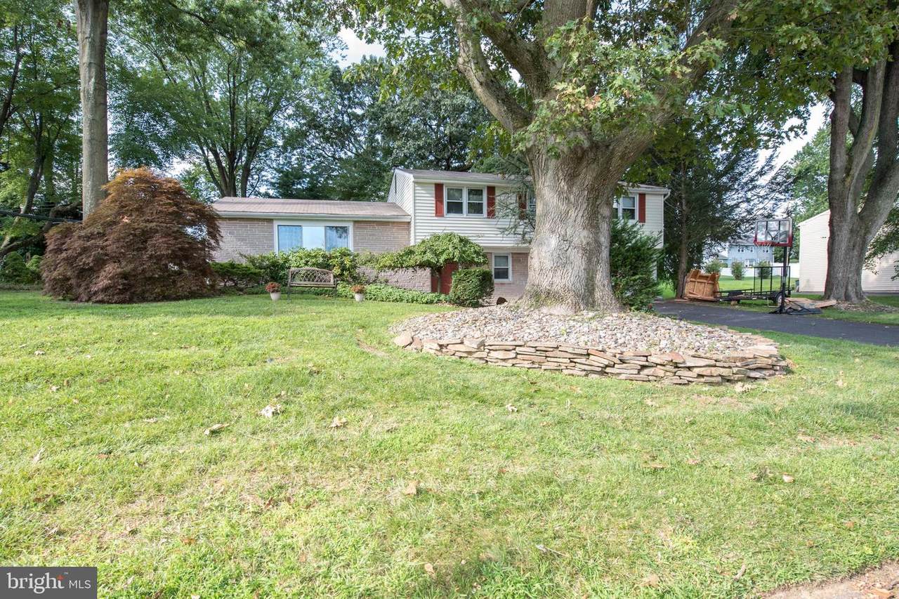 112 Glendale Drive - Photo 1