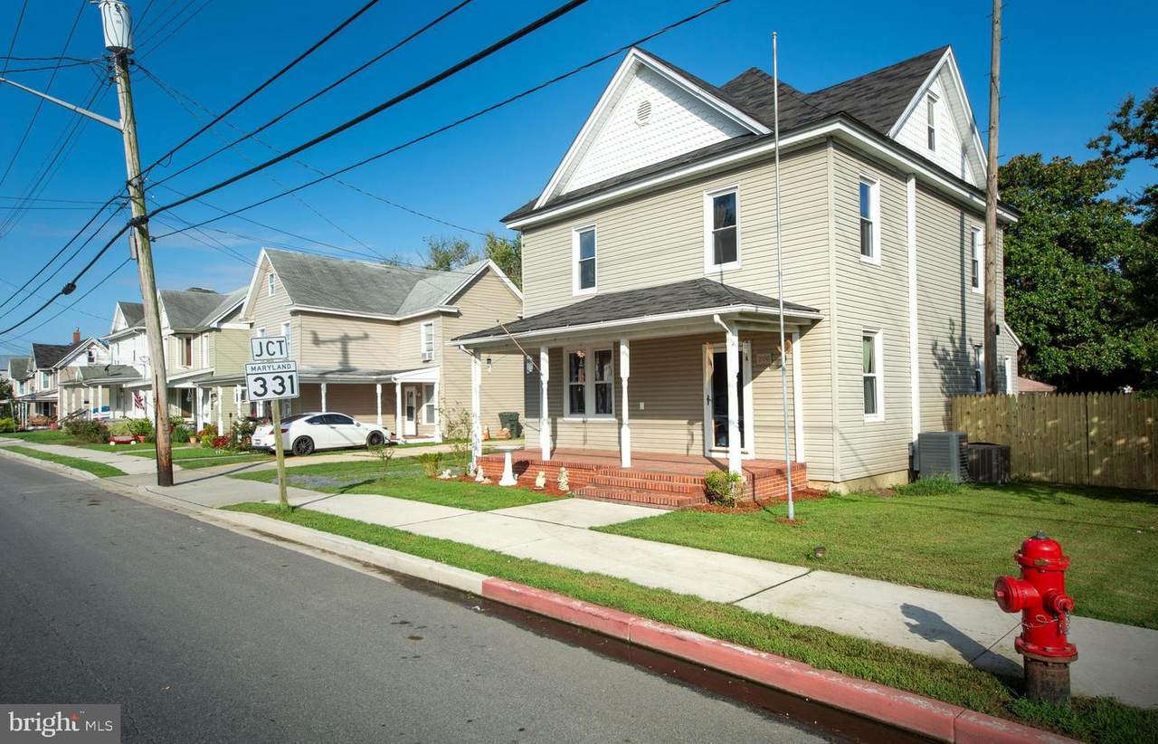 206 Broad Street - Photo 1