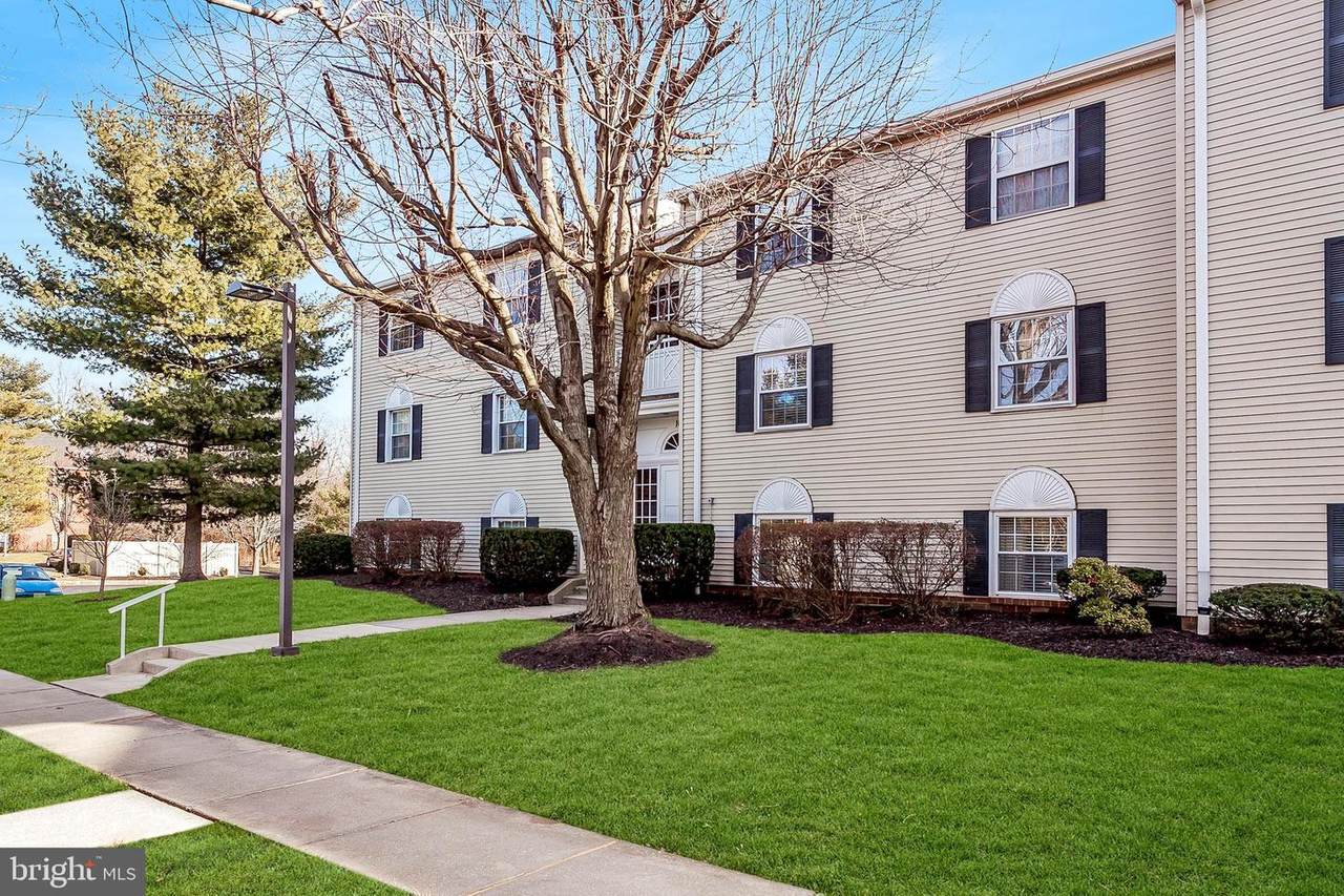 10 Brooking Court - Photo 1