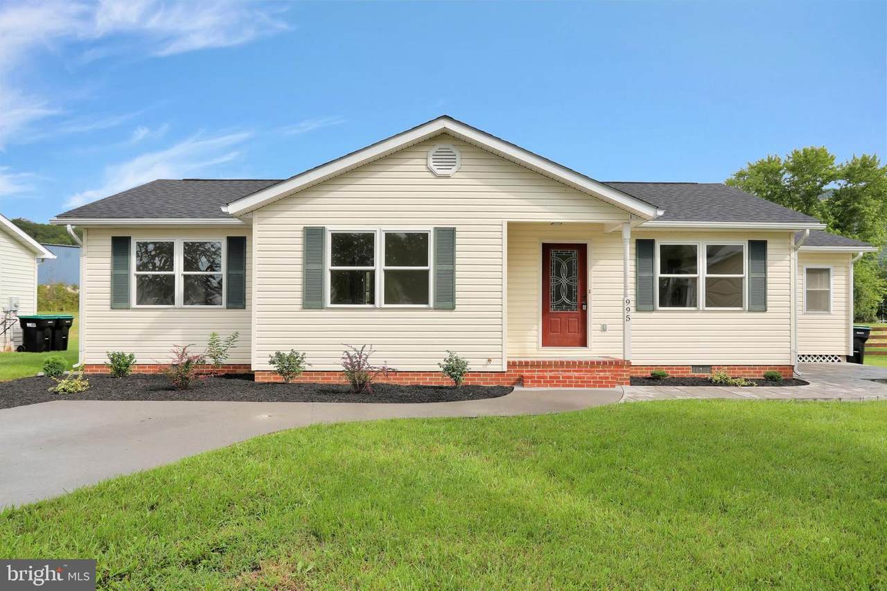 995 Dutchess Circle - Photo 1