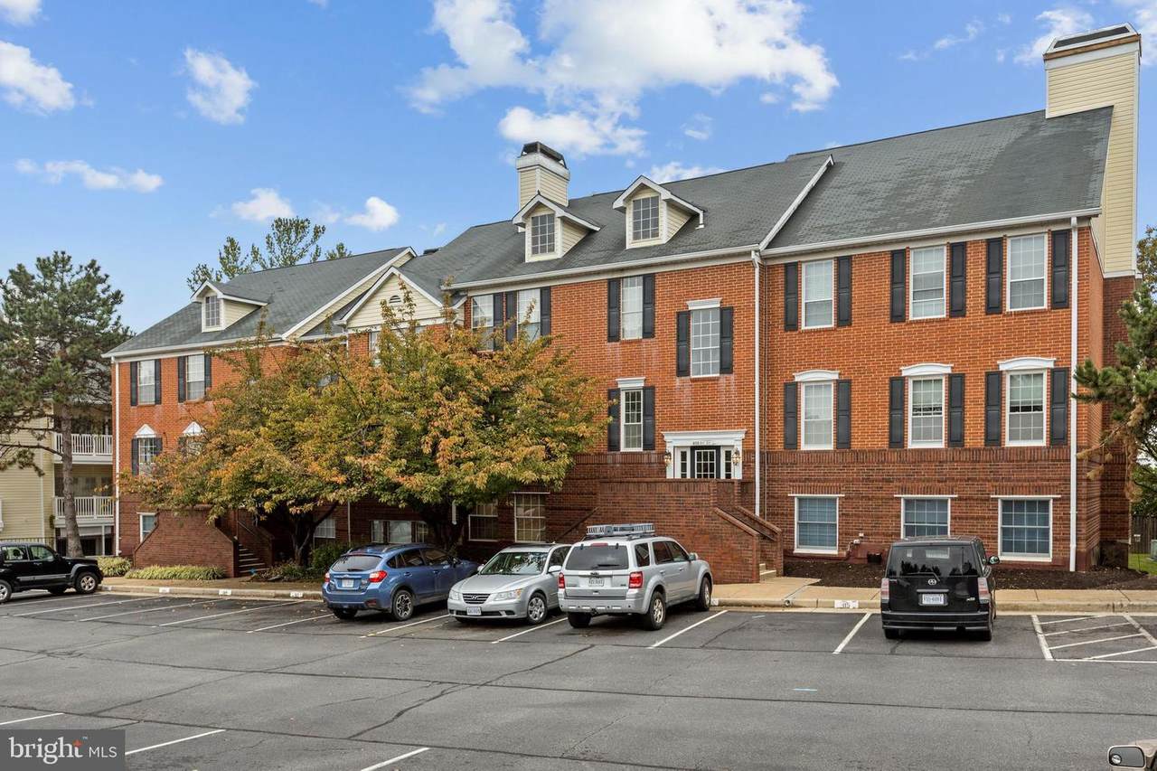 676 Gateway Drive - Photo 1