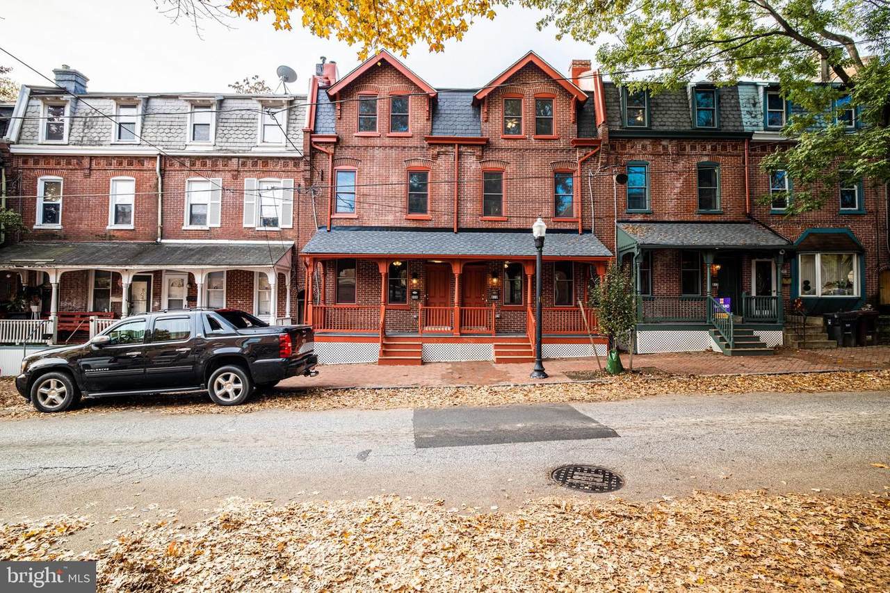 810 9TH Street - Photo 1