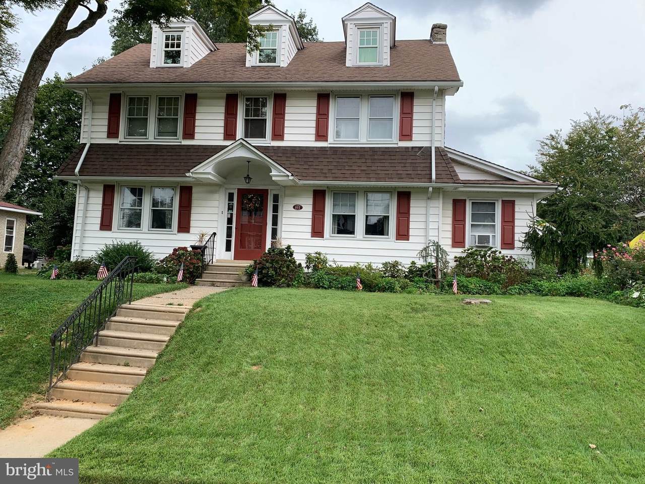611 Mason Avenue - Photo 1