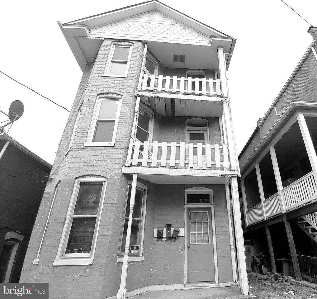 236 Glenn Street - Photo 1