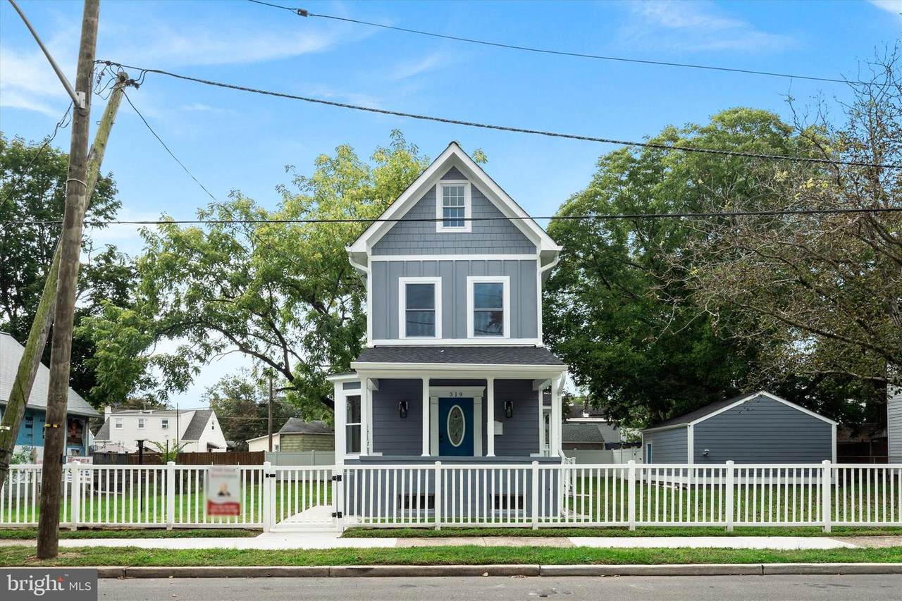 319 Mcclellan Avenue - Photo 1