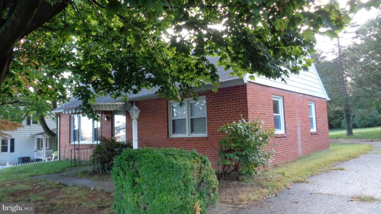 705 Longview Avenue - Photo 1