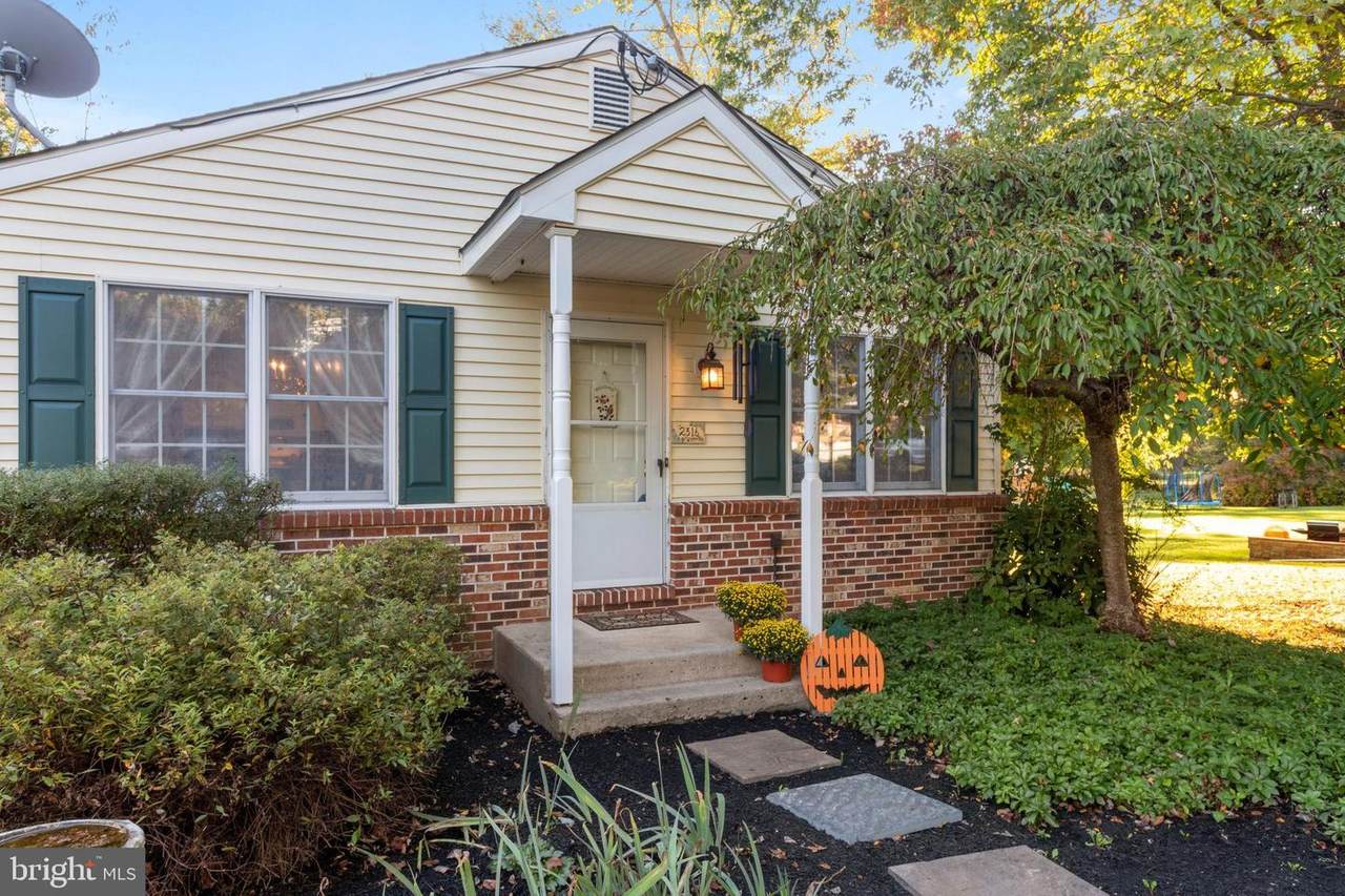 2316 Evergreen Avenue - Photo 1