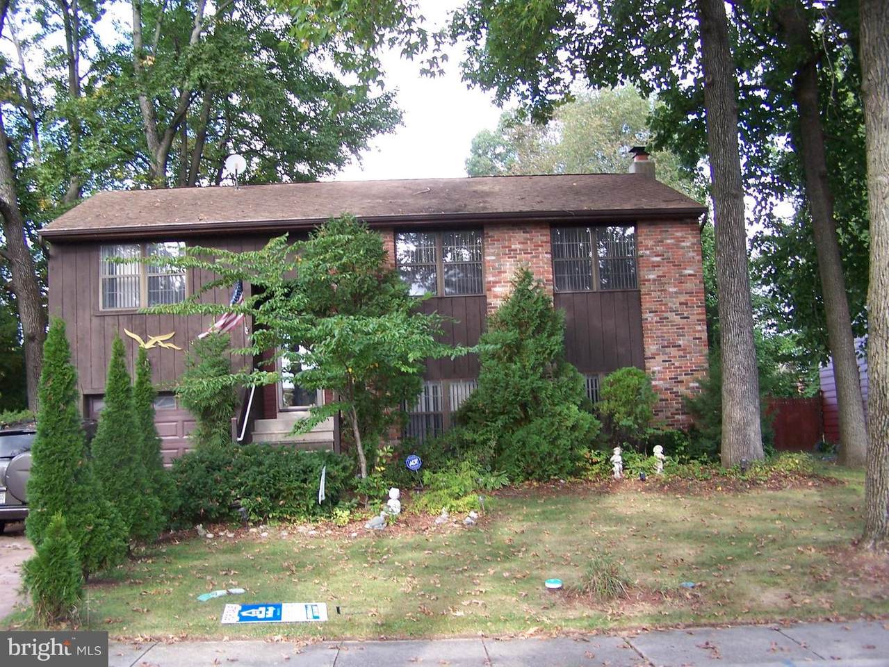 599 Sunset Avenue - Photo 1