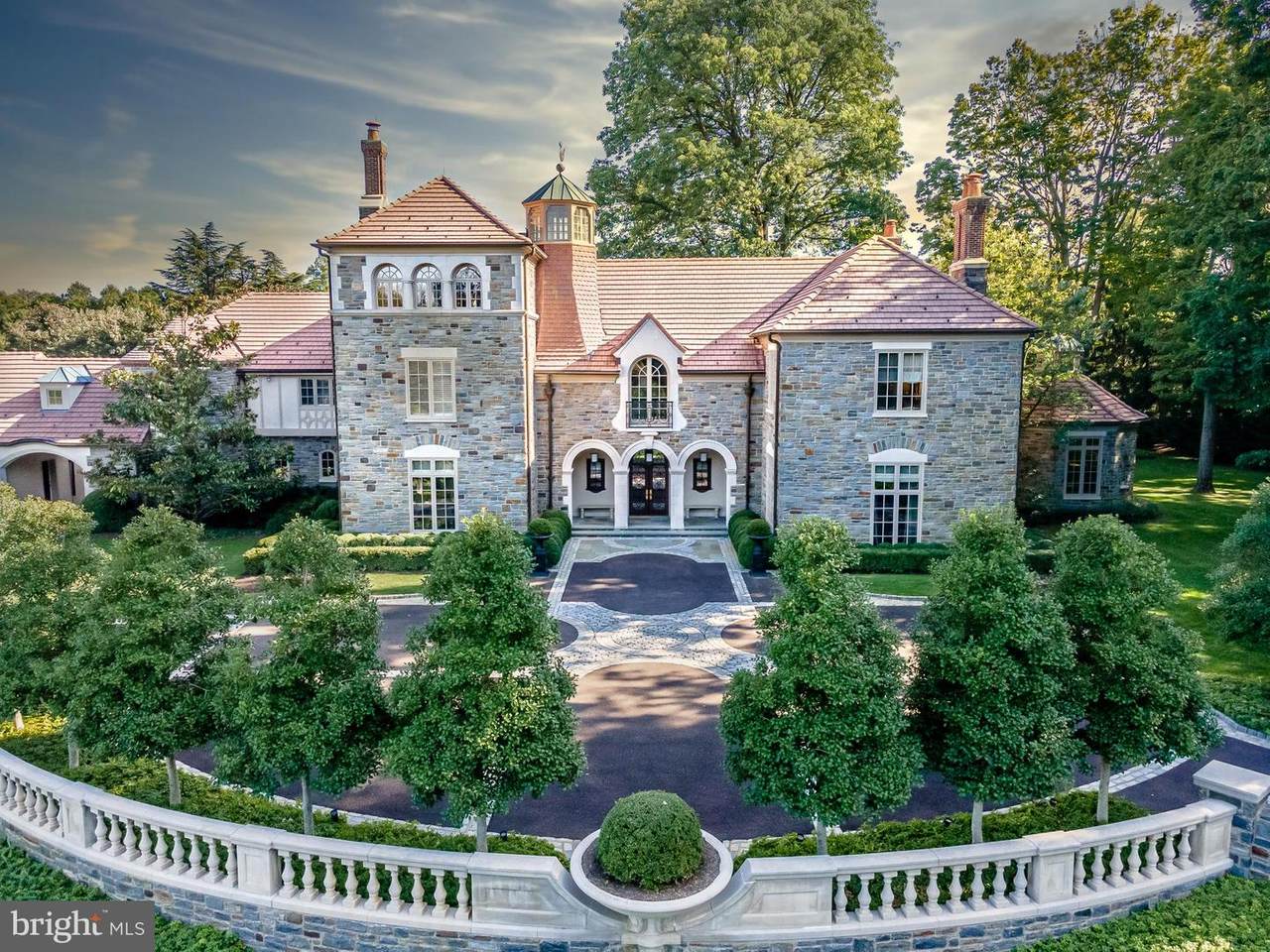733 Spring Mill Road - Photo 1