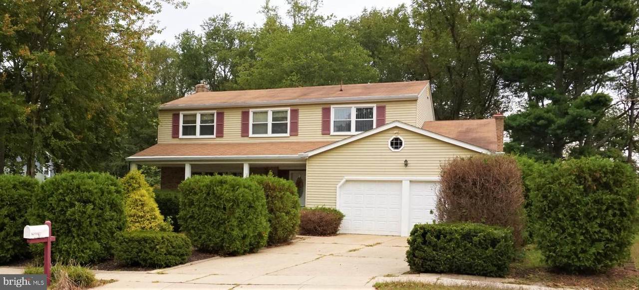 685 Cornwallis Drive - Photo 1
