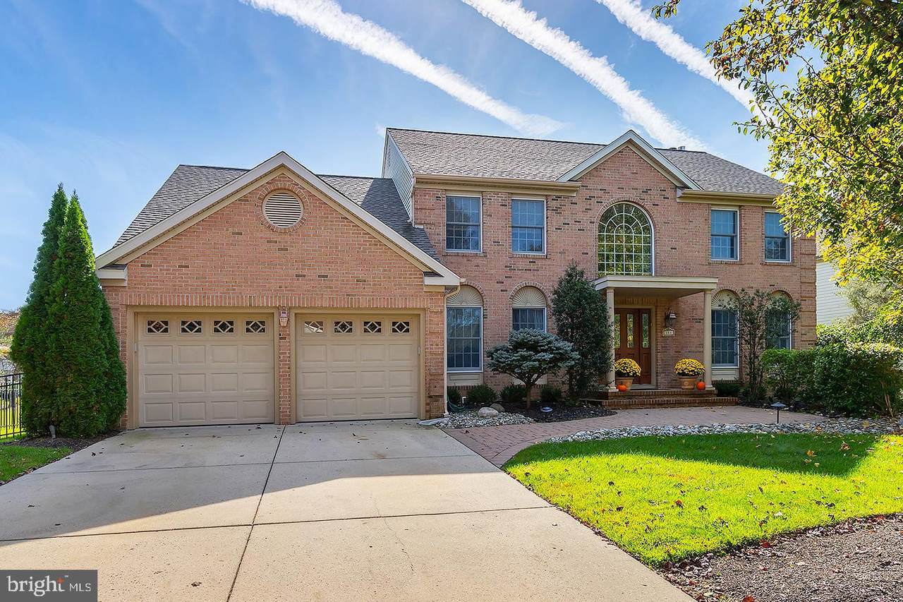 153 Lucerne Boulevard - Photo 1