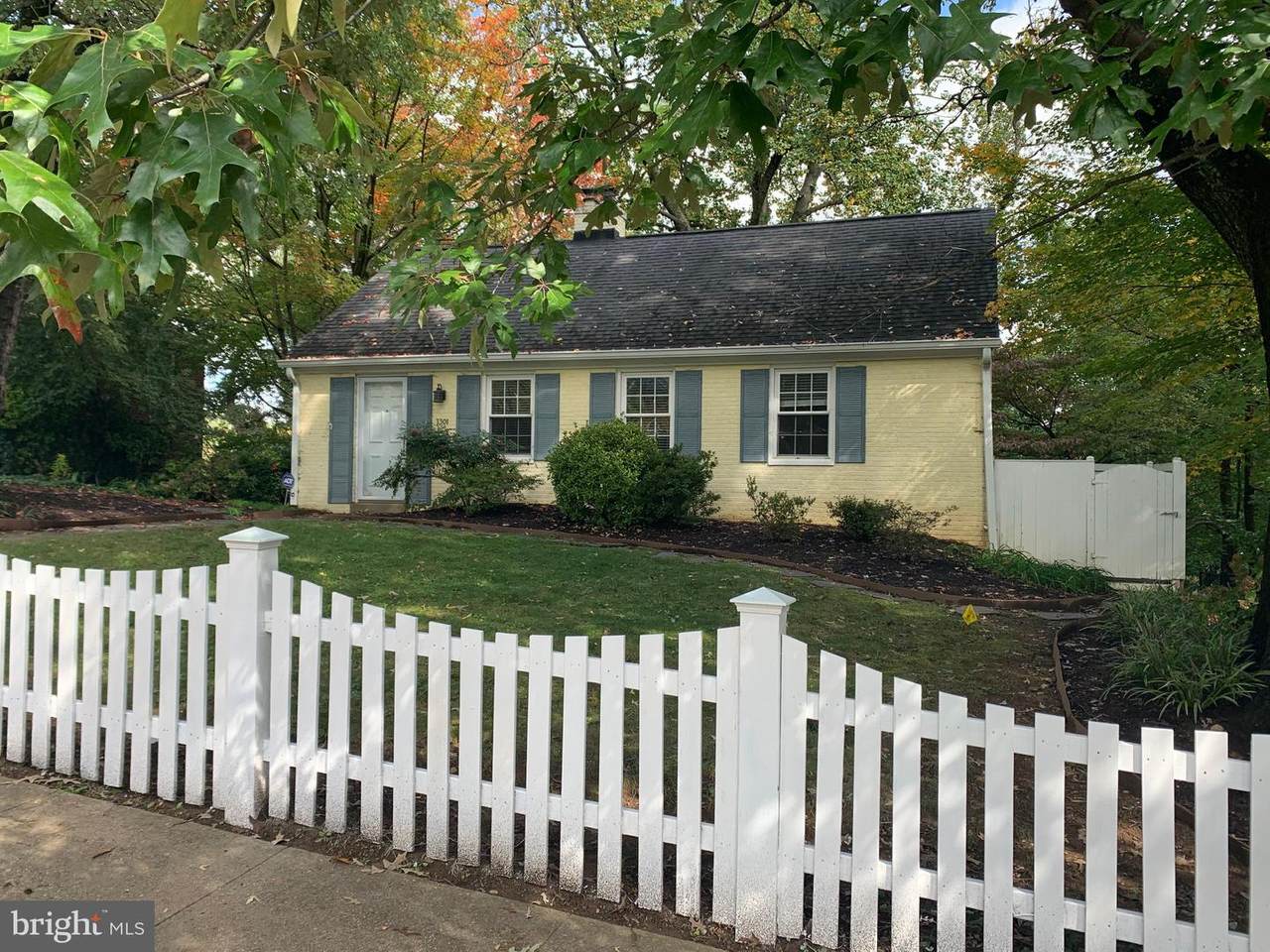 1301 Bayliss Drive - Photo 1