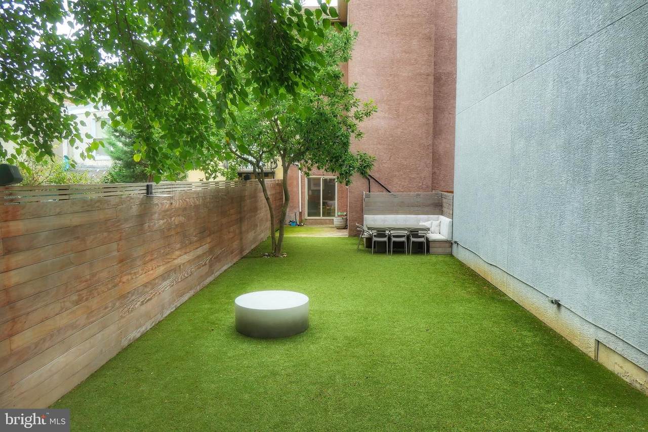 468 Myrtle Street - Photo 1
