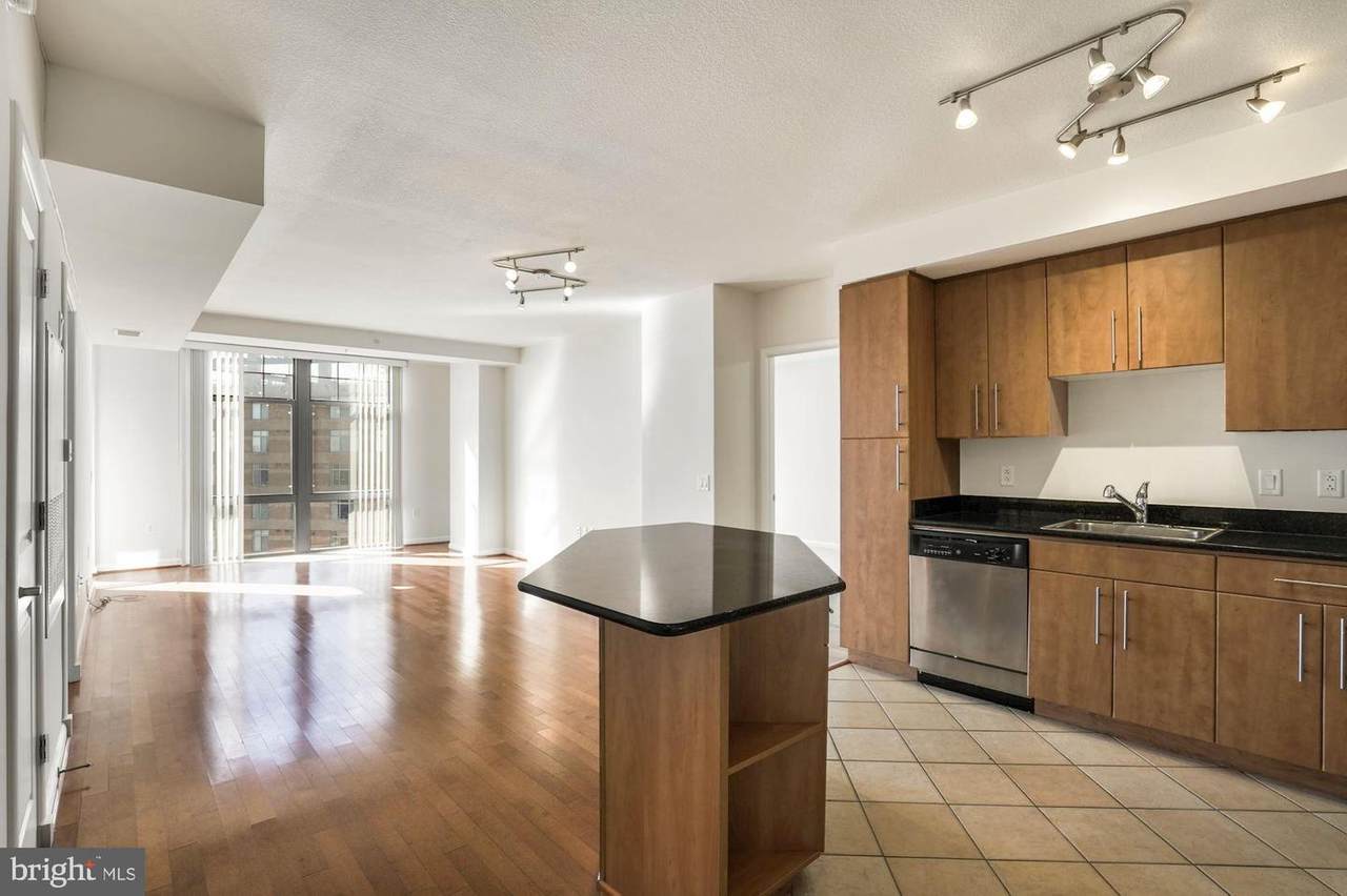 1021 Garfield Street - Photo 1
