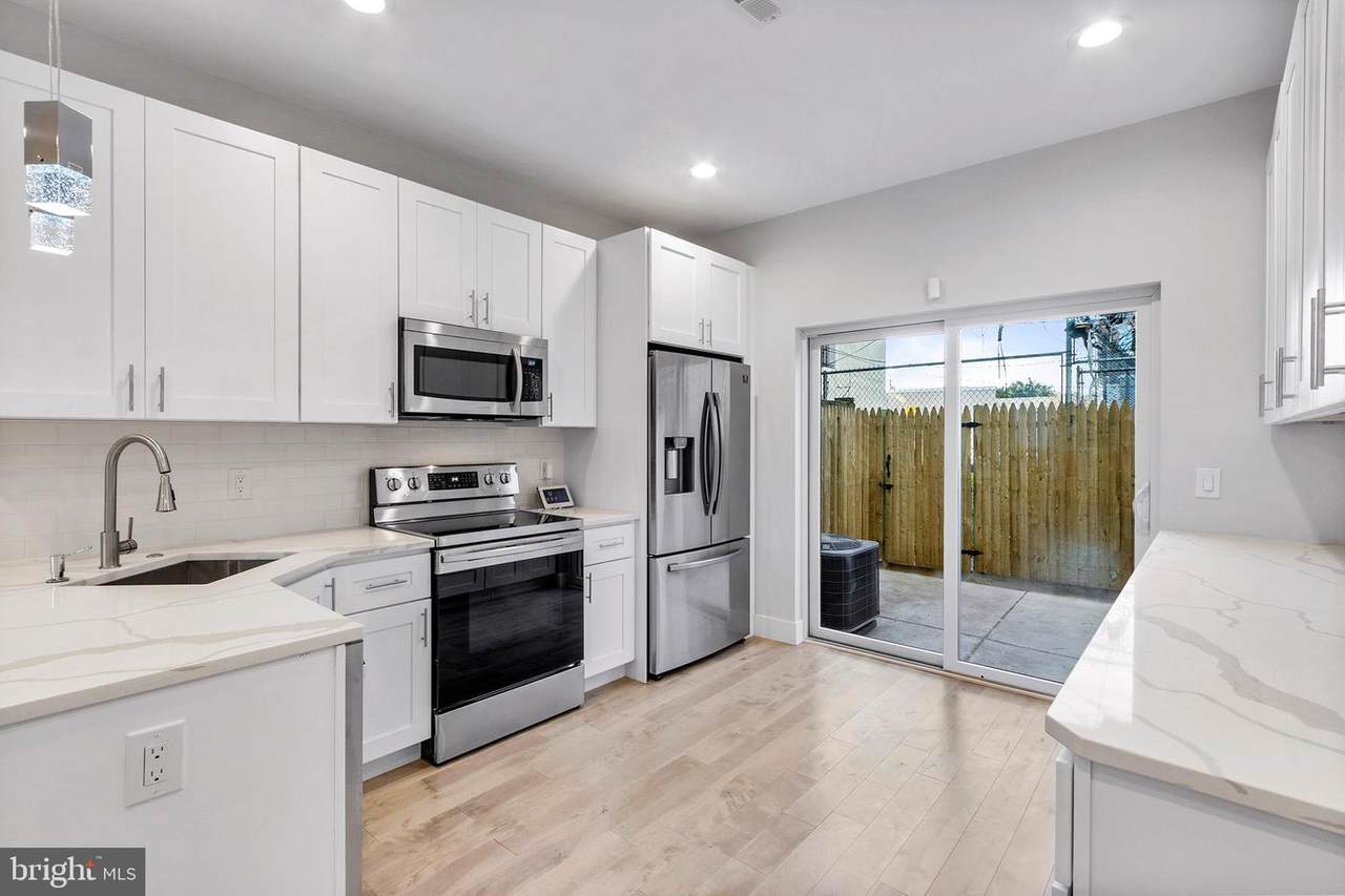 2146 Fairhill Street - Photo 1