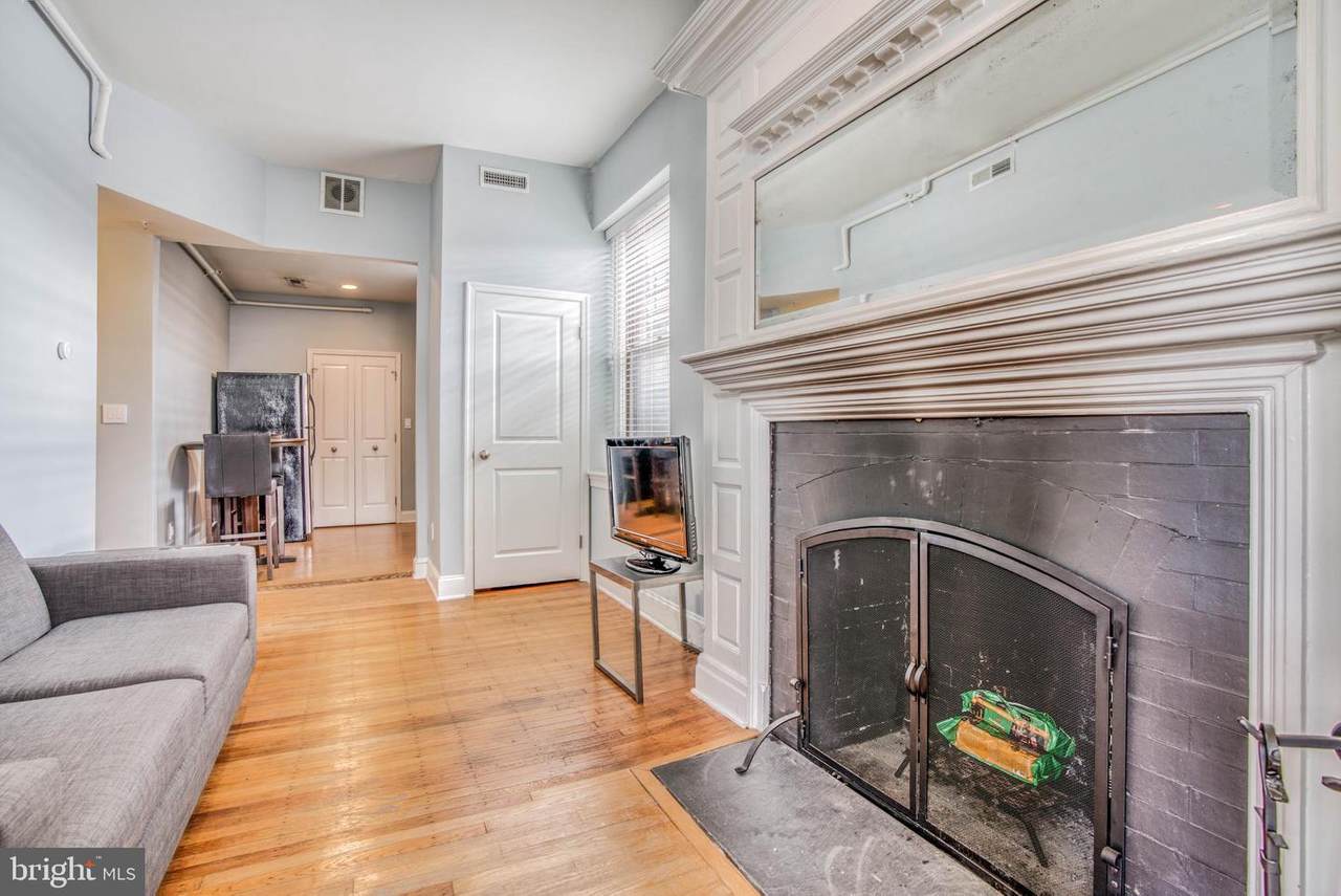 1018 Charles Street - Photo 1