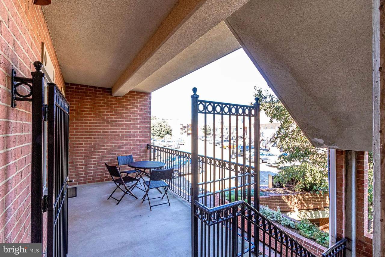 6924 Fairfax Drive - Photo 1