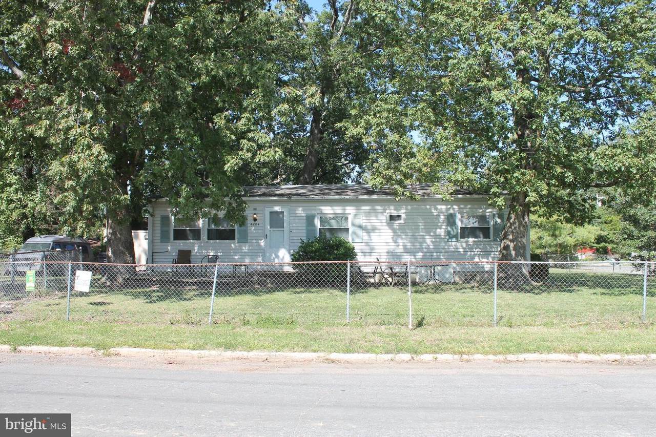 46516 Midway Drive - Photo 1