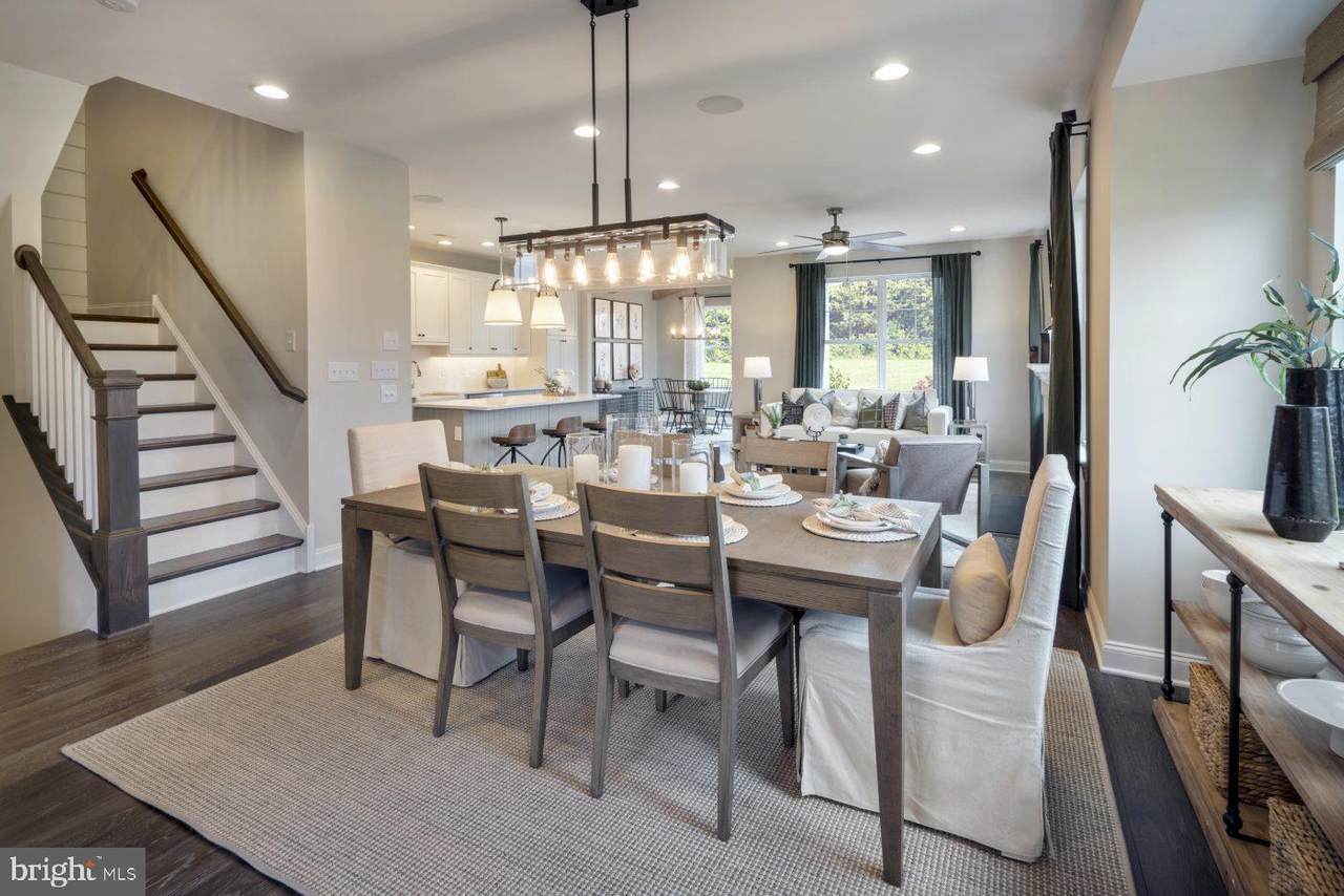 007 Larrabee Way - Photo 1