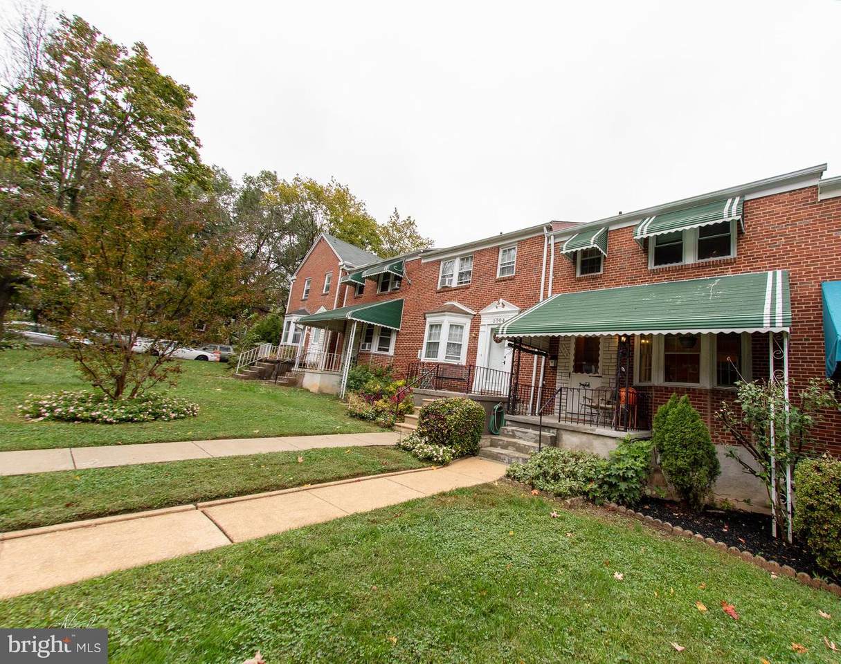 1006 Lake Avenue - Photo 1
