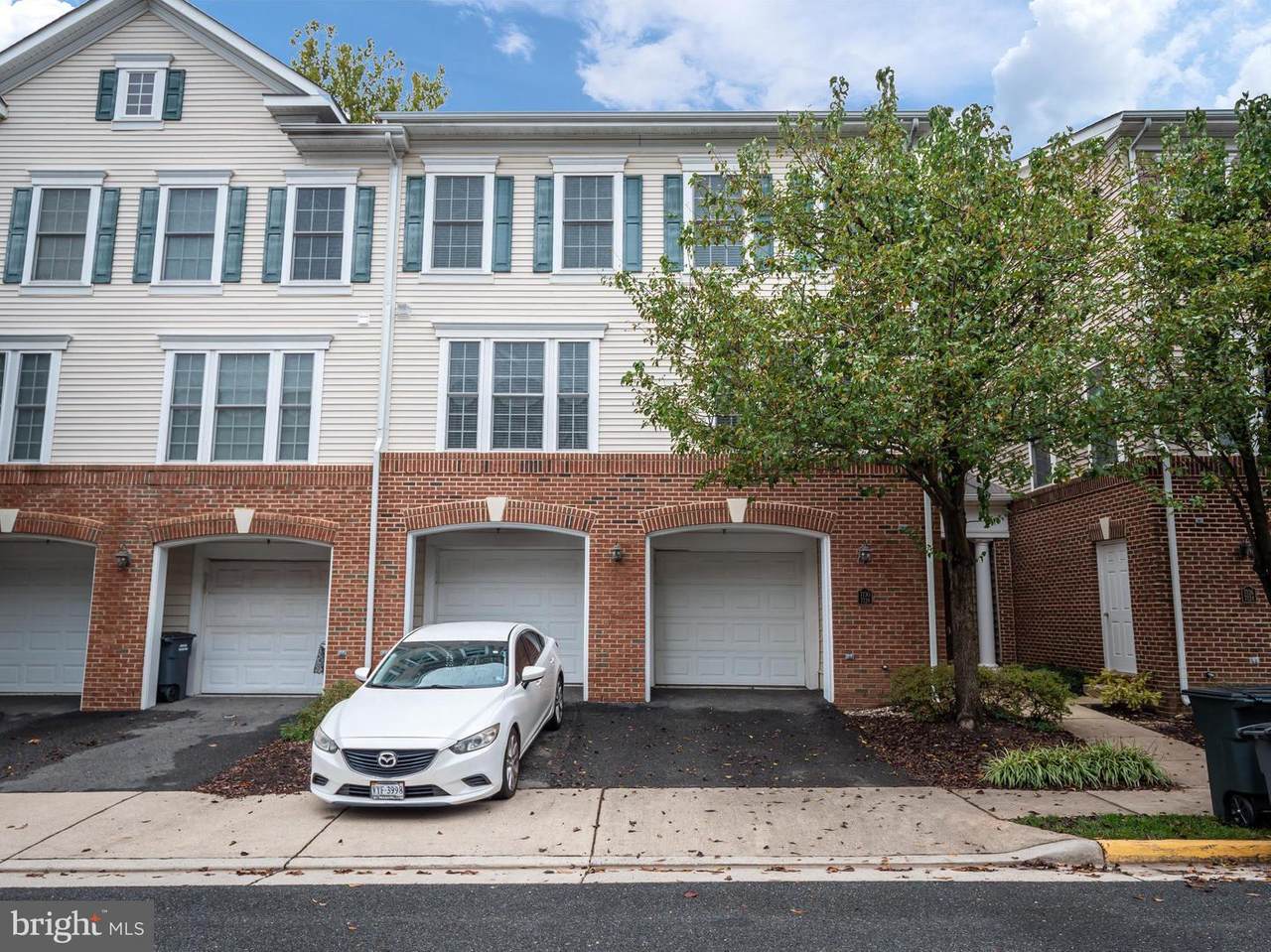 7128 Huntley Creek Place - Photo 1